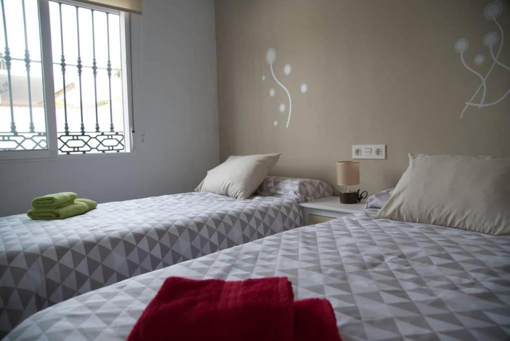 House W Shared Pool, Perfect For Small Families Fuengirola Exterior foto
